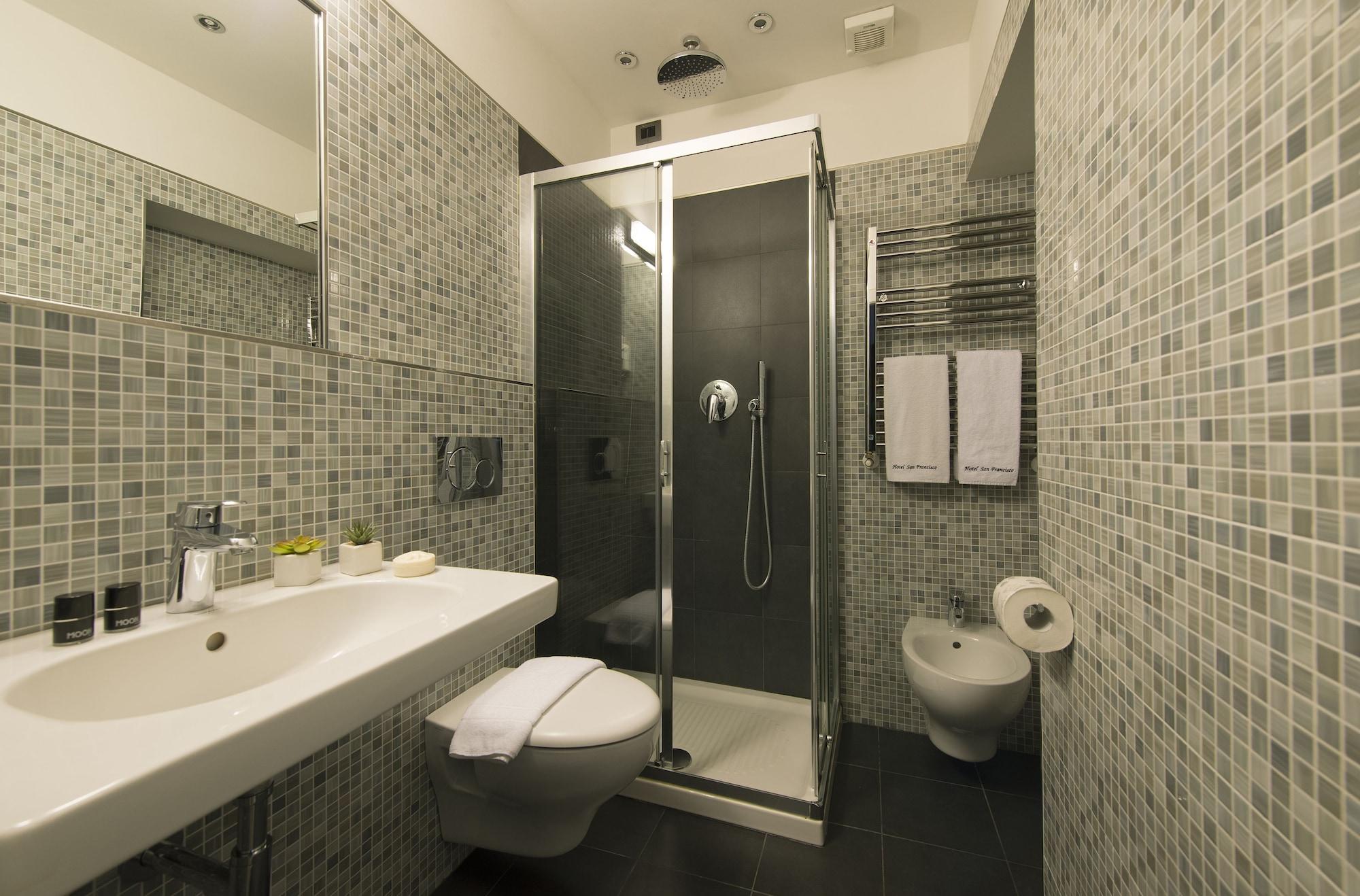 Hotel San Francisco Milano Esterno foto