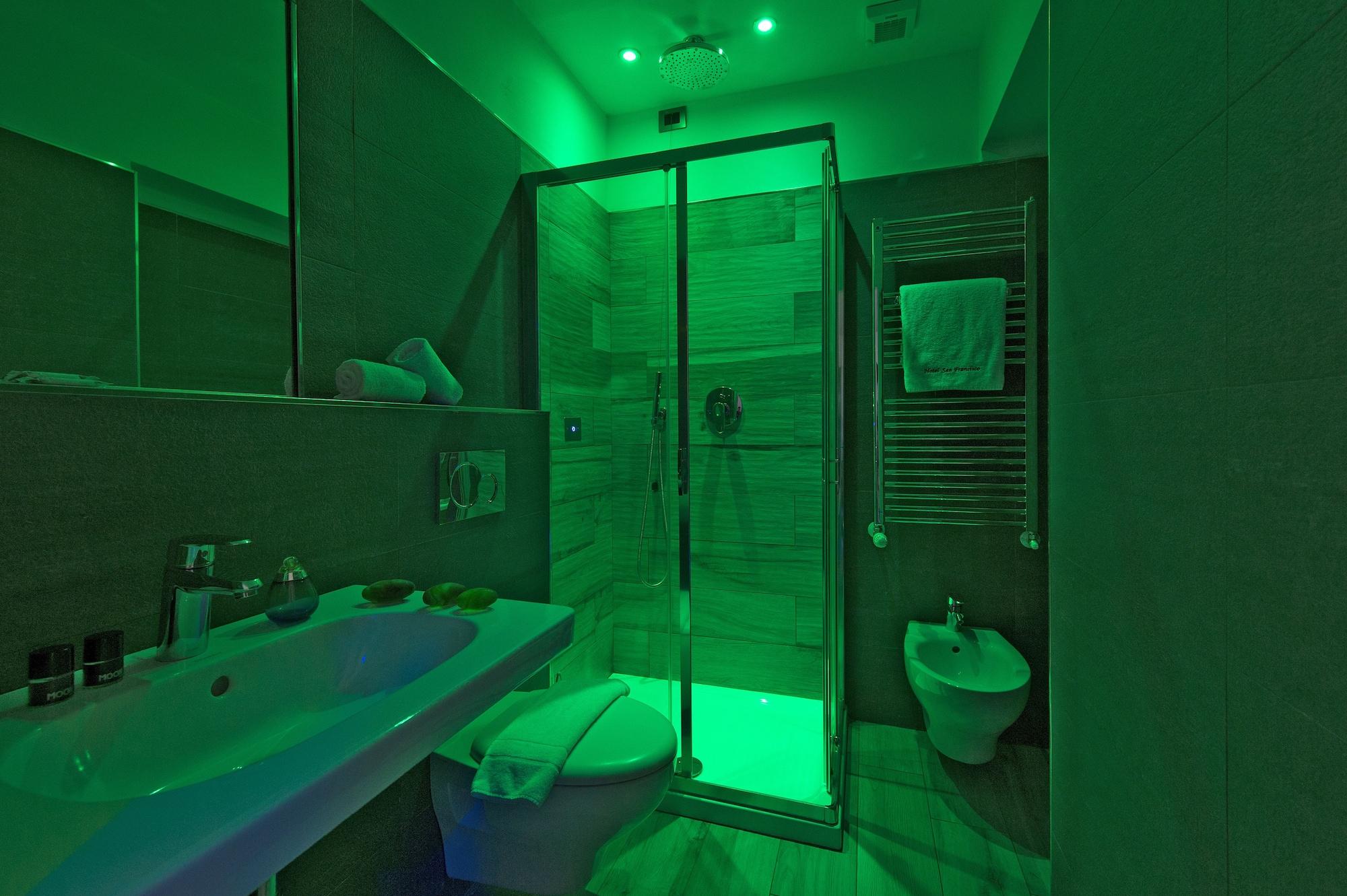 Hotel San Francisco Milano Esterno foto