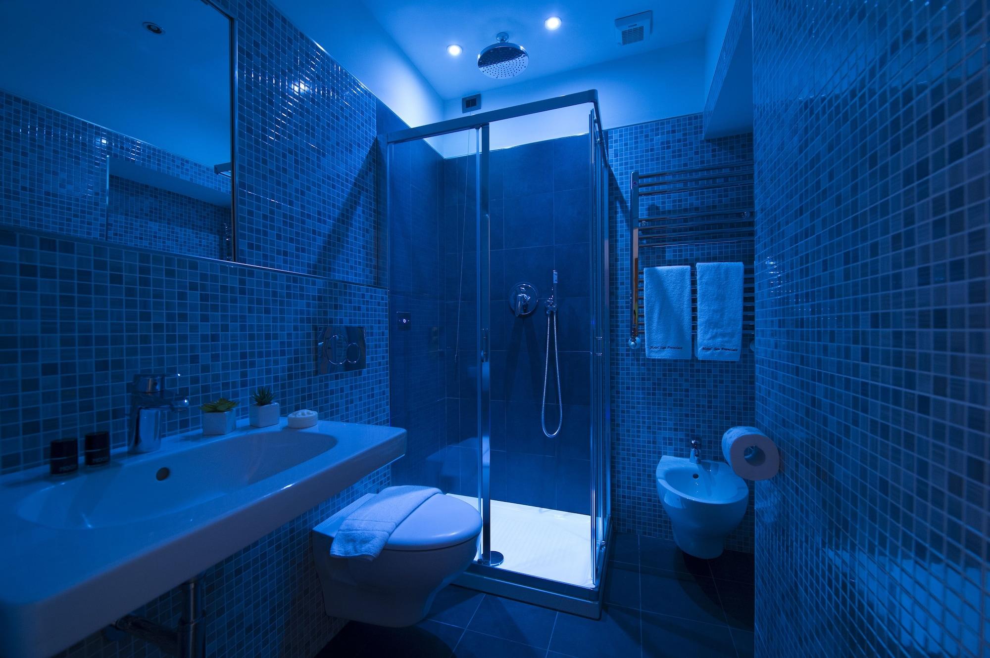 Hotel San Francisco Milano Esterno foto