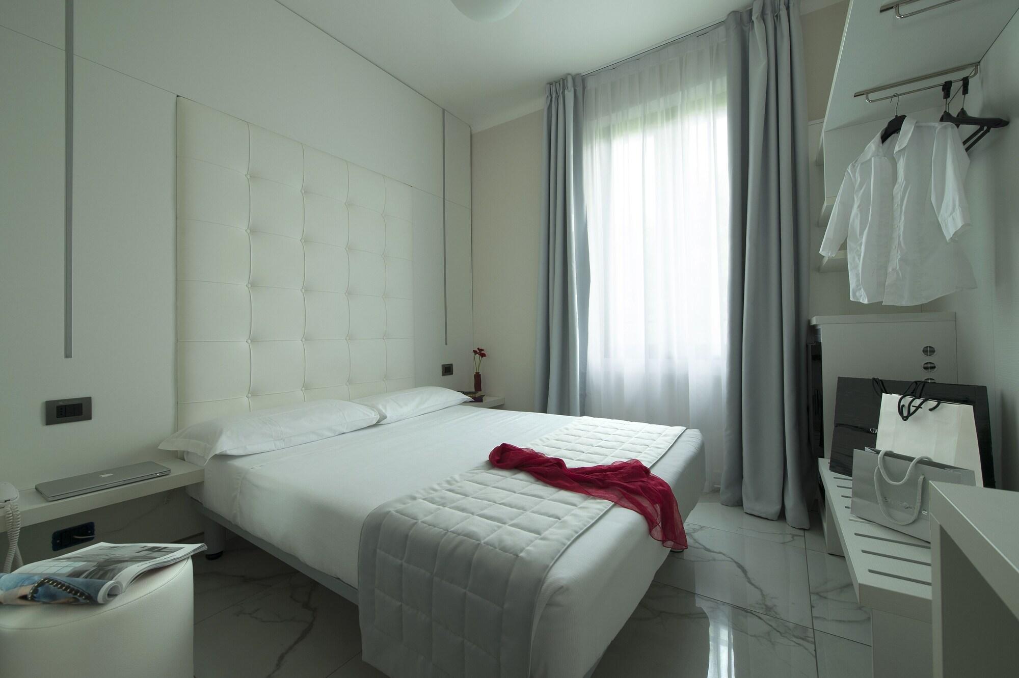 Hotel San Francisco Milano Esterno foto