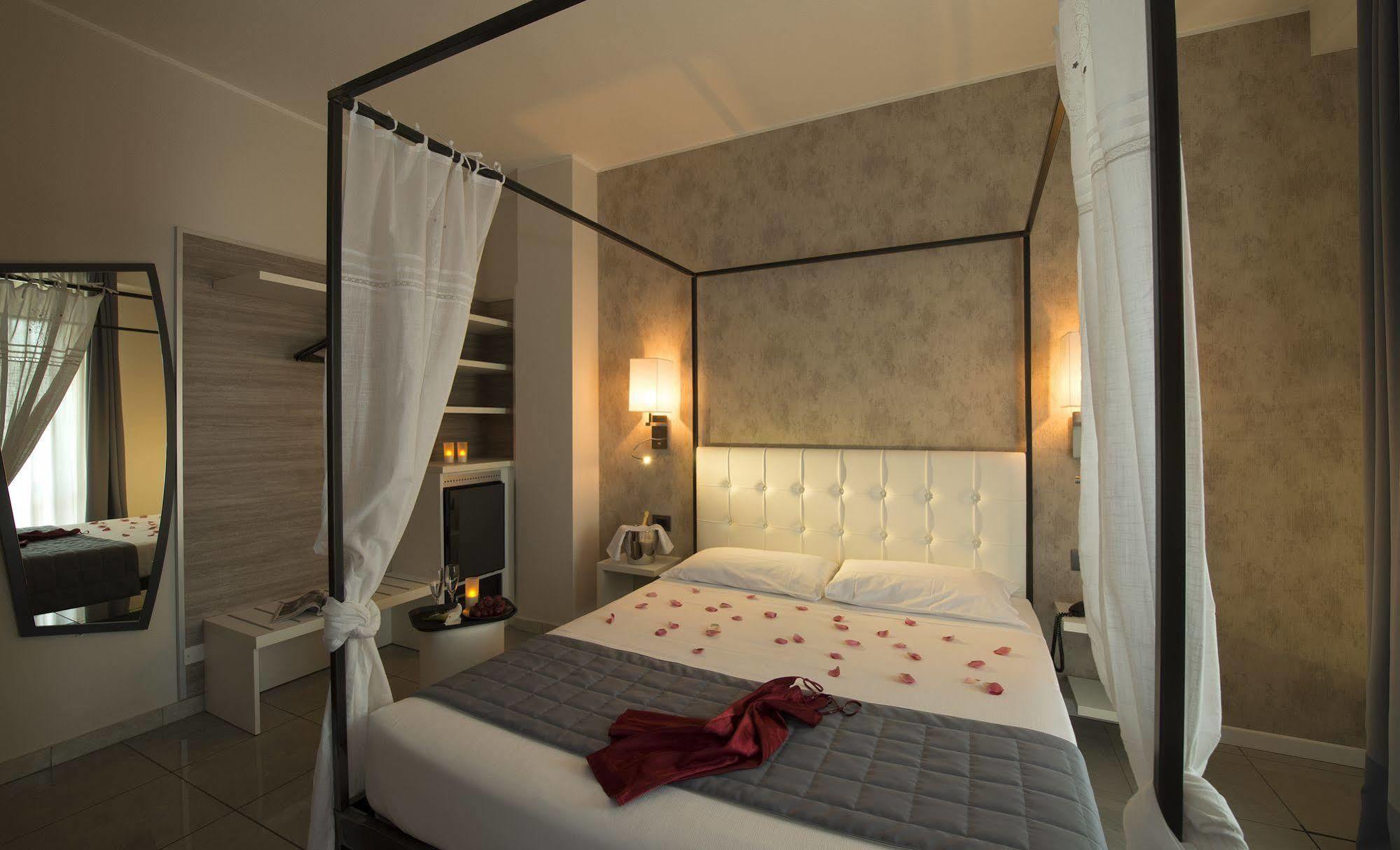 Hotel San Francisco Milano Esterno foto