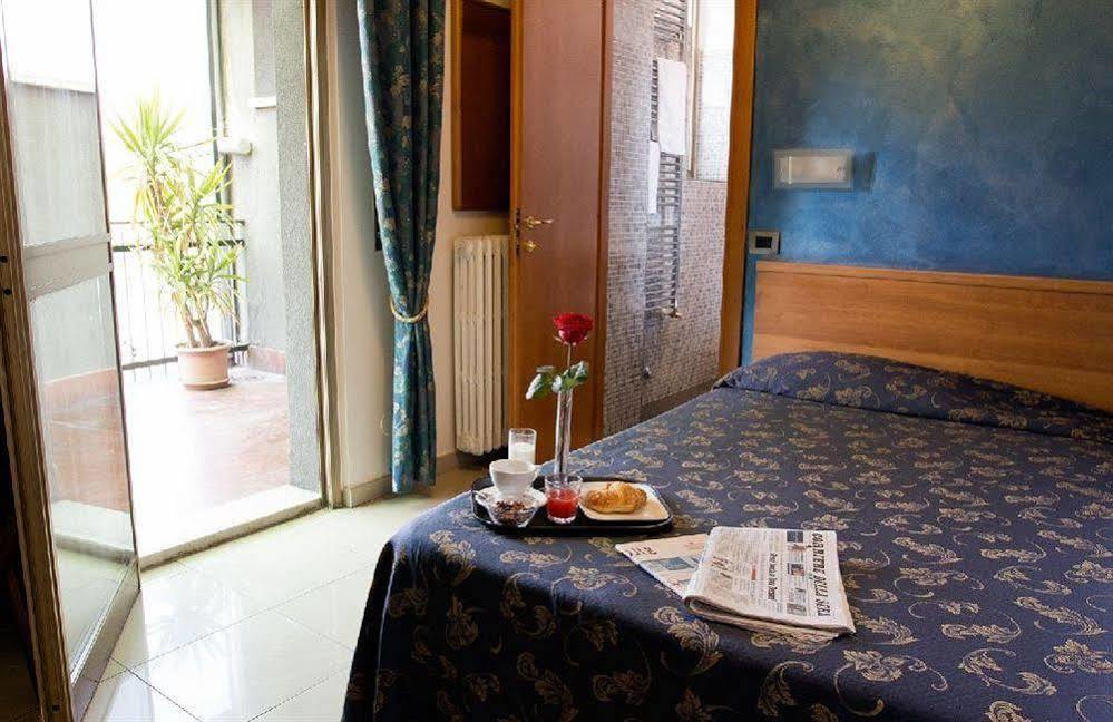 Hotel San Francisco Milano Esterno foto